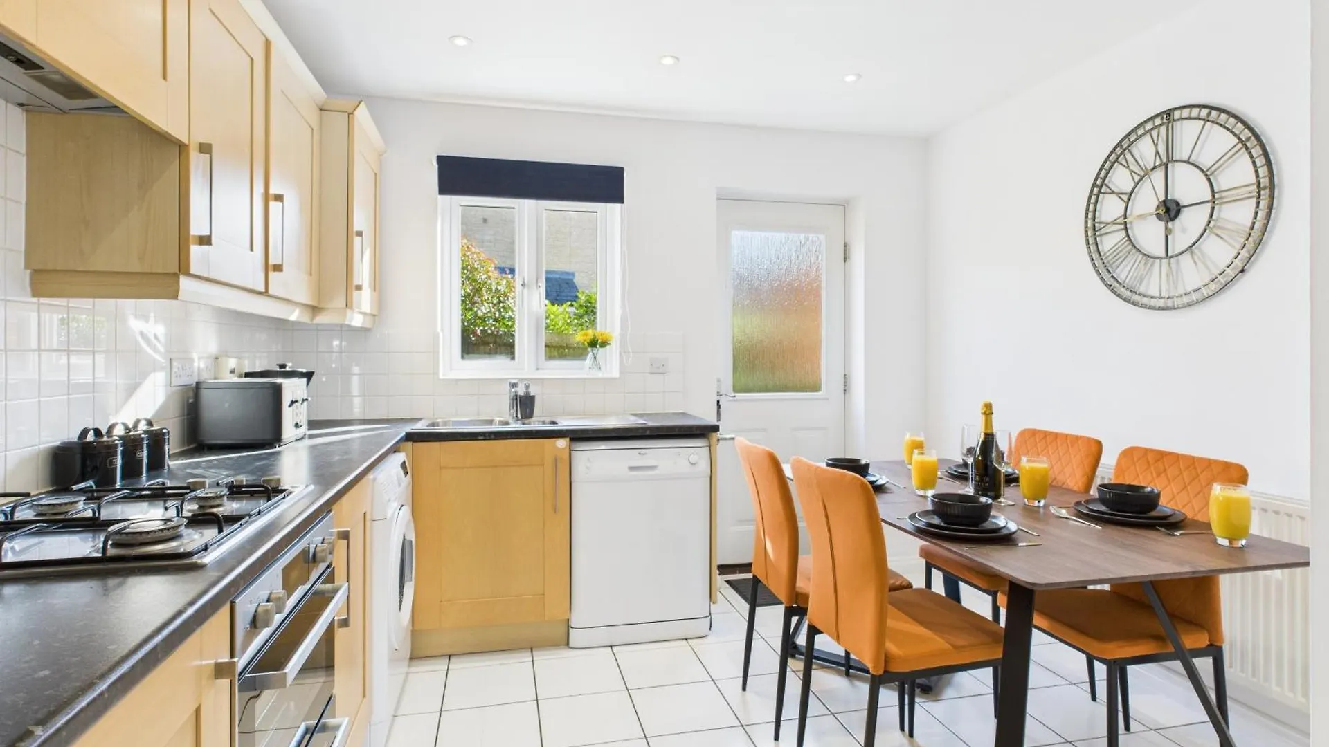 Nyaraló New Prestbury Place By Signature Stays - 5 Bedroom House Near Cheltenham Racecourse
