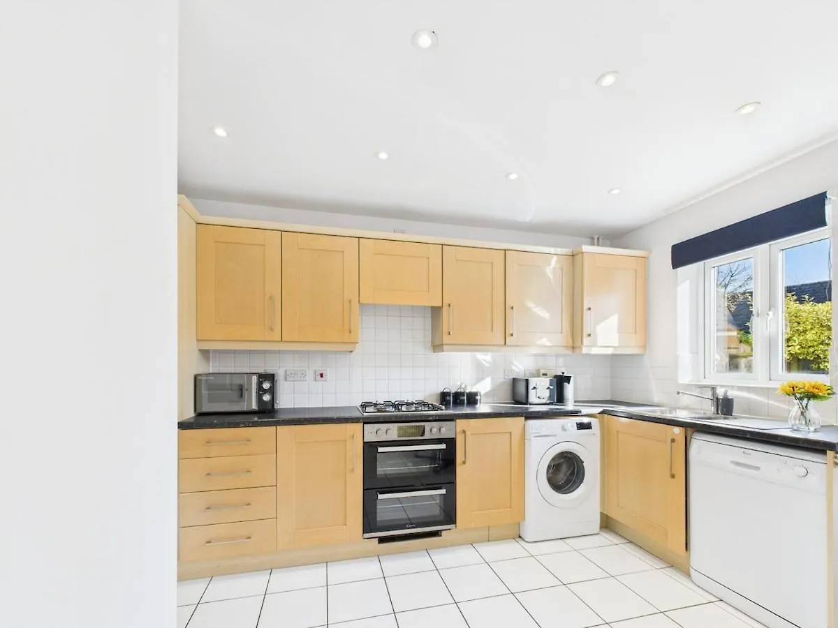 New Prestbury Place By Signature Stays - 5 Bedroom House Near Cheltenham Racecourse